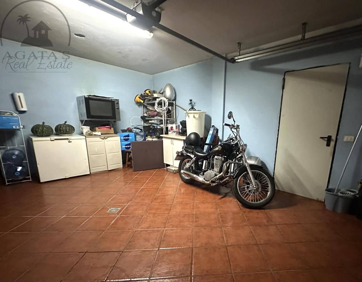 5 slaapkamer Villa te koop in Buenavista del Norte met garage - € 366.000 (Ref: 9432405)