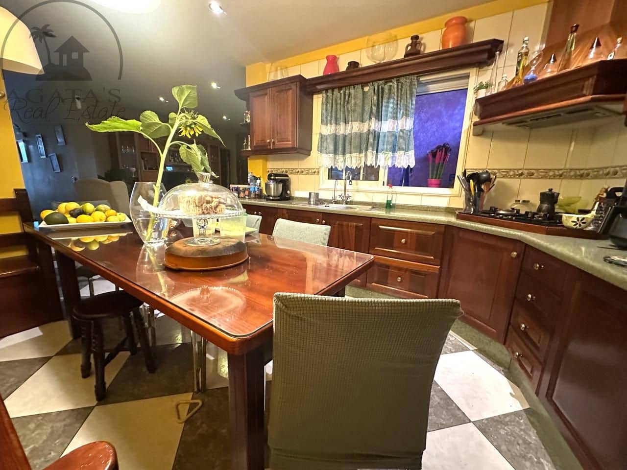 5 slaapkamer Villa te koop in Buenavista del Norte met garage - € 366.000 (Ref: 9432405)