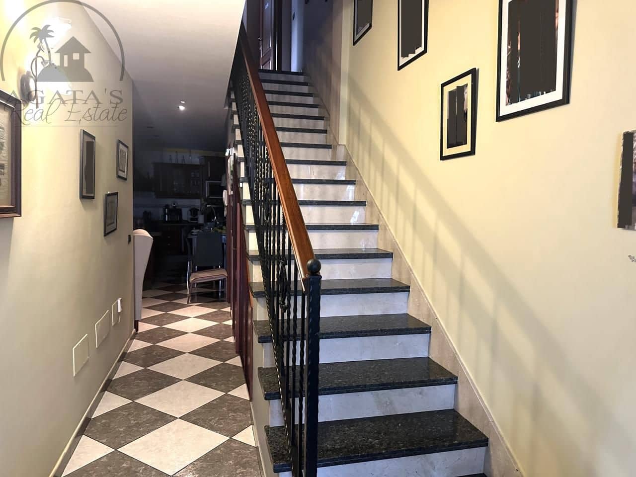 5 slaapkamer Villa te koop in Buenavista del Norte met garage - € 366.000 (Ref: 9432405)