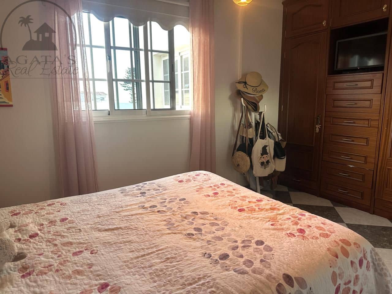 5 slaapkamer Villa te koop in Buenavista del Norte met garage - € 366.000 (Ref: 9432405)