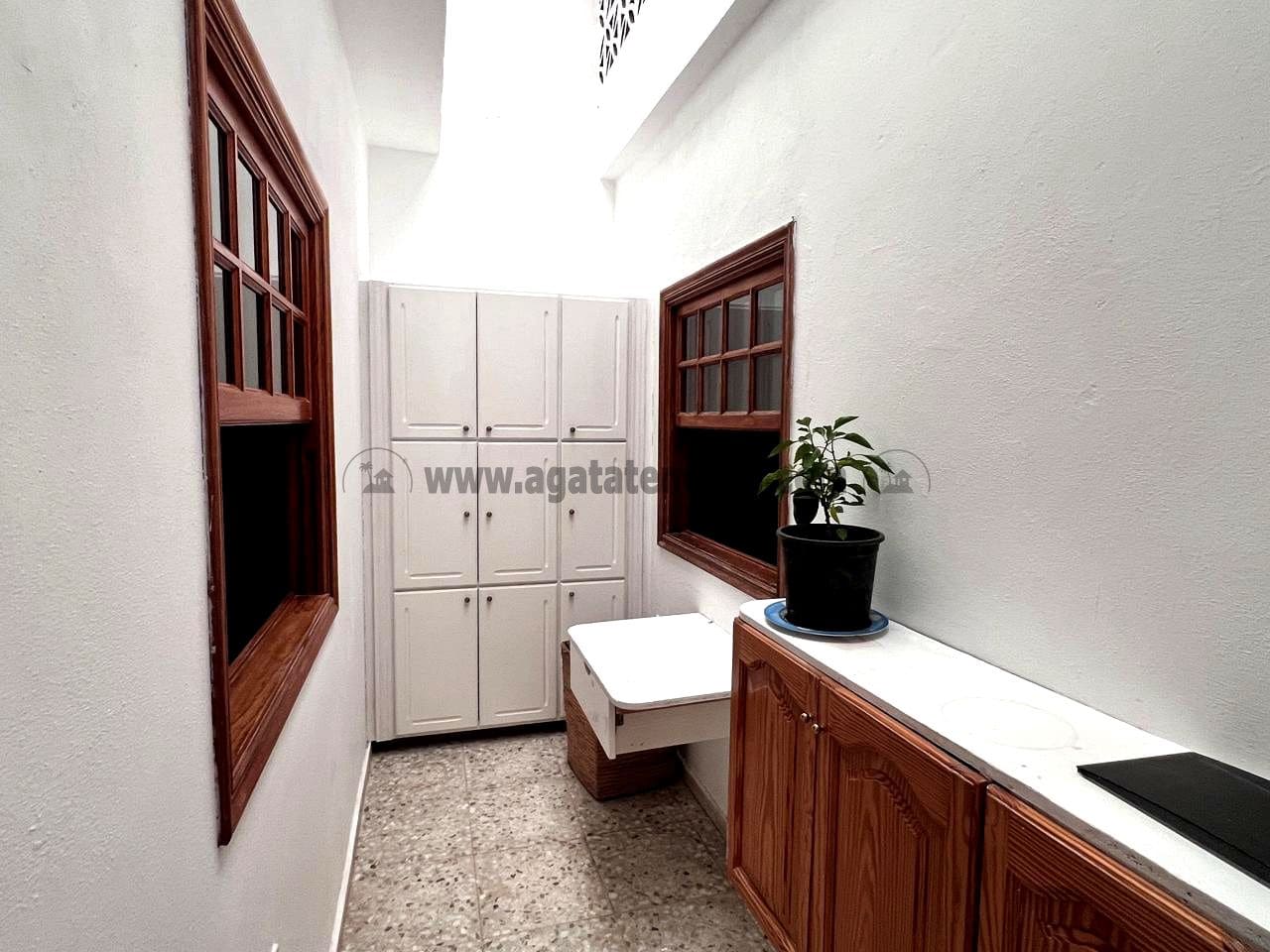 4 chambre Villa/Maison à vendre à Icod de los Vinos avec garage - 210 000 € (Ref: 9442853)