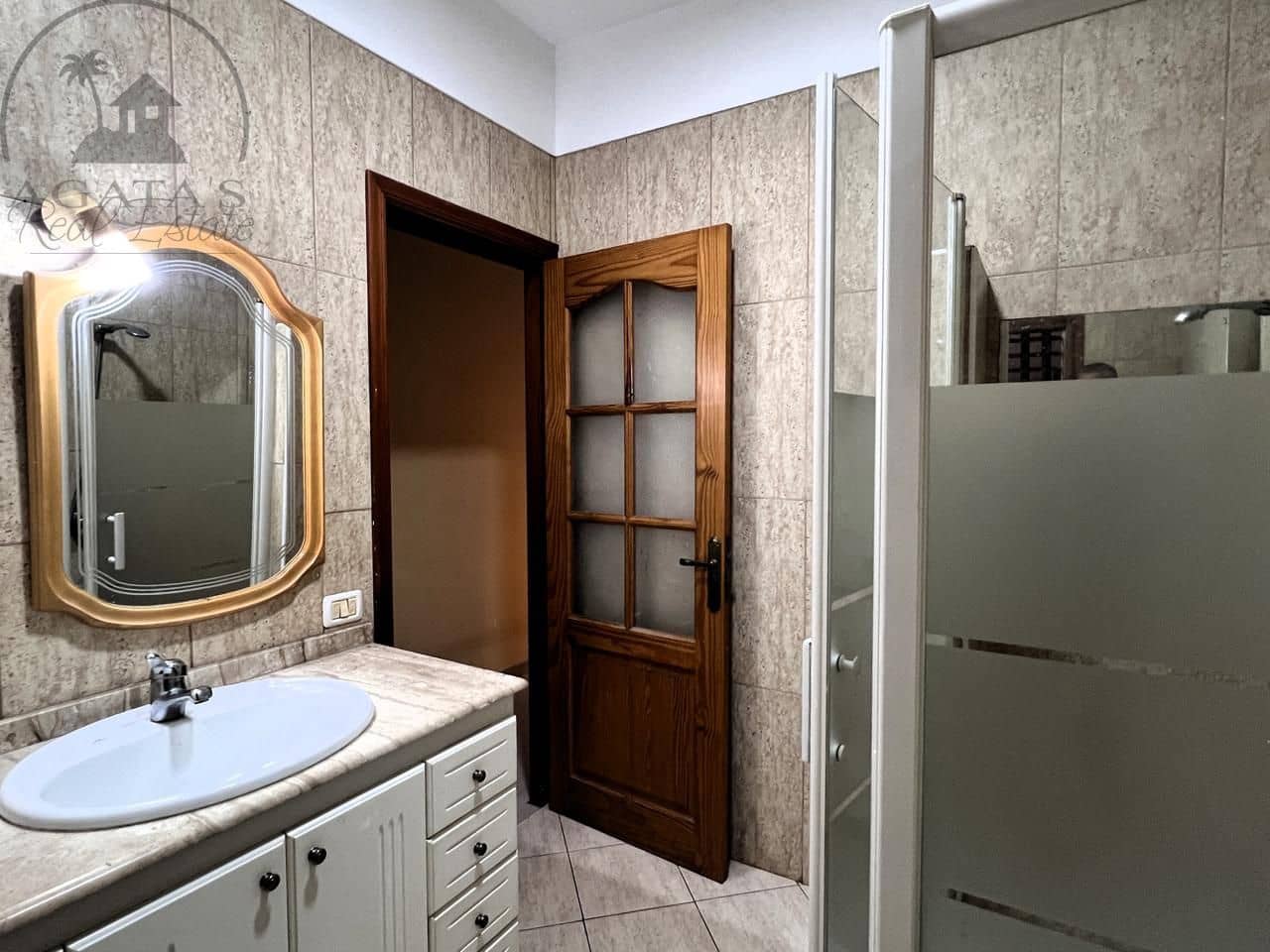 4 soveværelse Villa til salg i Icod de los Vinos med garage - € 199.000 (Ref: 9442853)