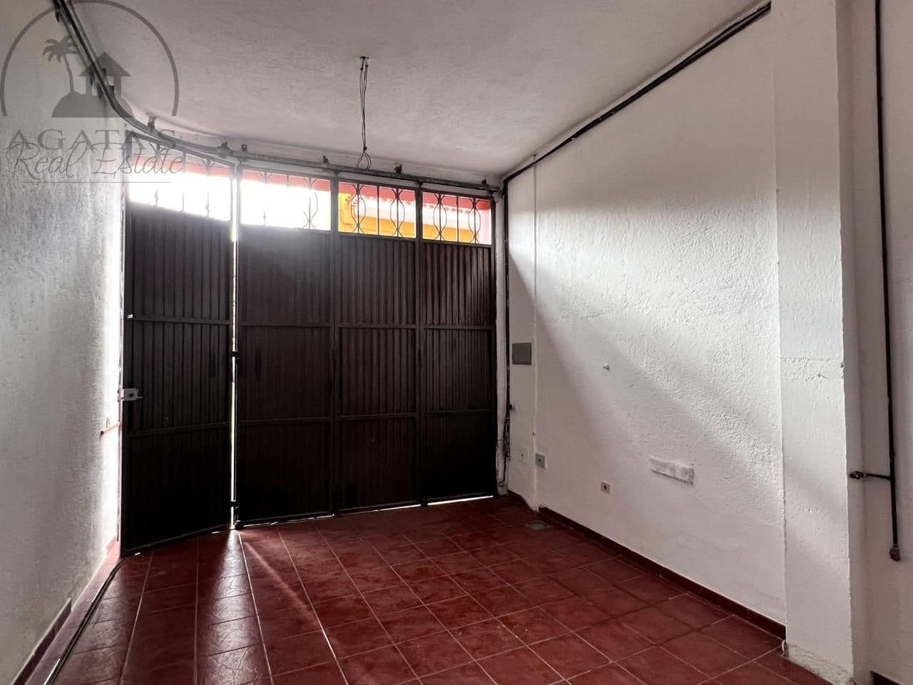 4 soveværelse Villa til salg i Icod de los Vinos med garage - € 199.000 (Ref: 9442853)