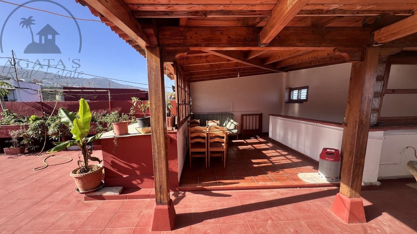 4 soveværelse Villa til salg i Icod de los Vinos med garage - € 199.000 (Ref: 9442853)