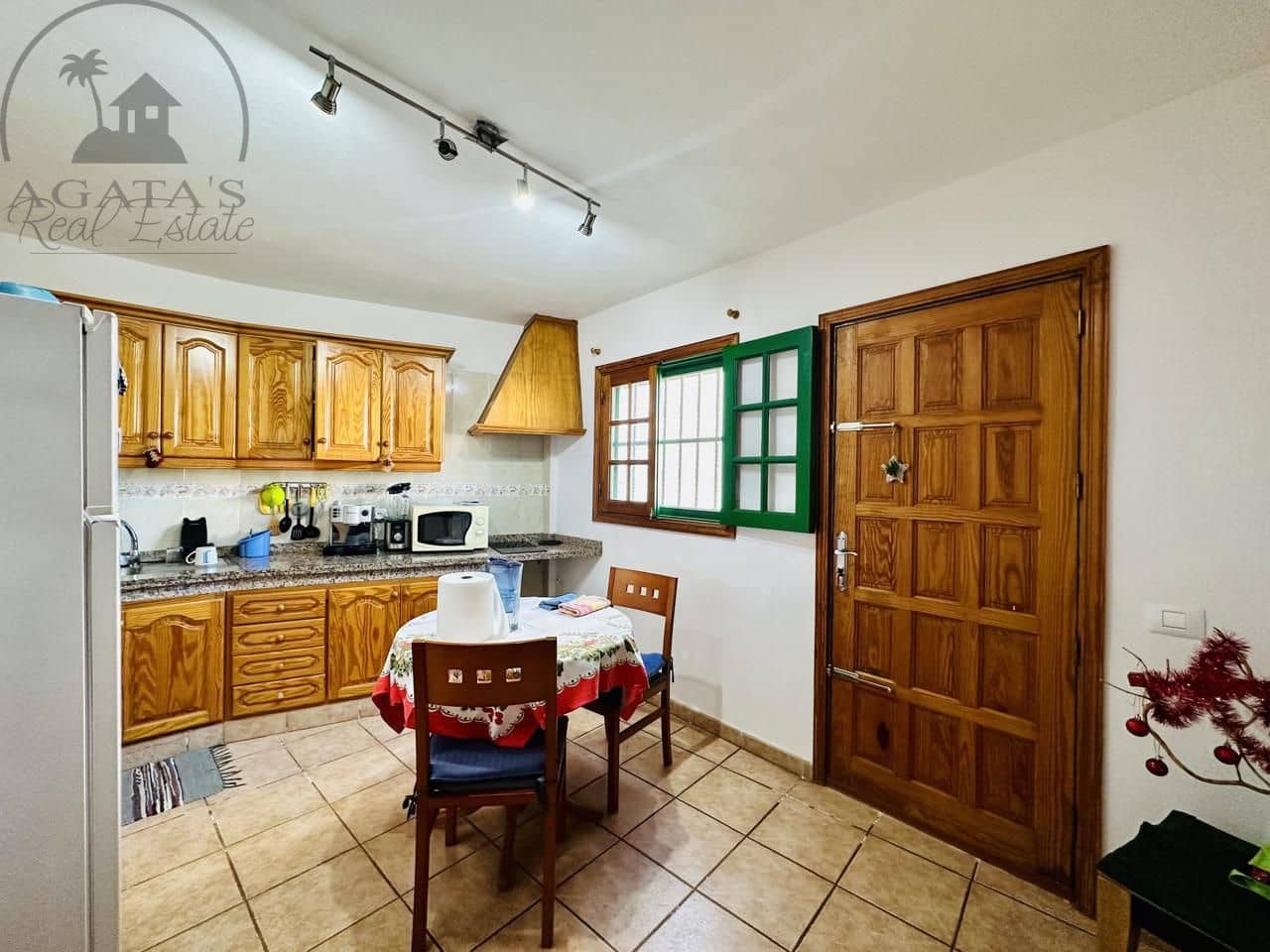 2 soverom Villa til salgs i Icod de los Vinos med garasje - € 220 000 (Ref: 9442886)