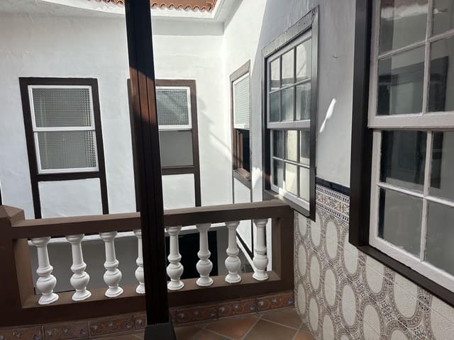 Appartement de 2 chambres à louer à Icod de los Vinos - 800 € (Ref: 9442887)