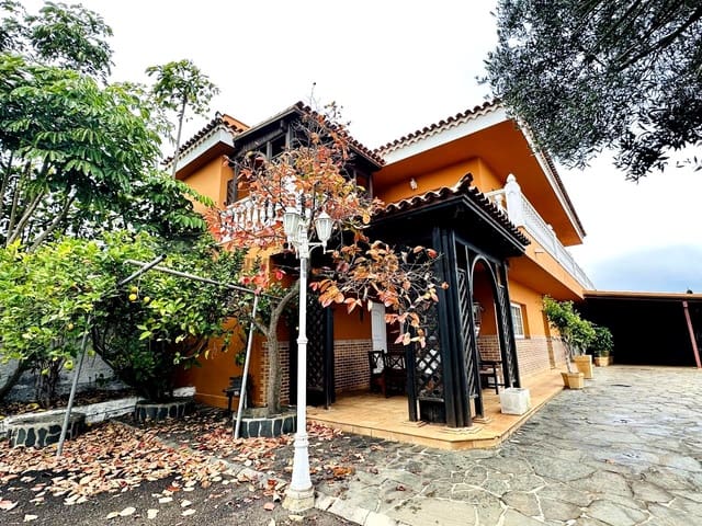 Chalet de 3 habitaciones en La Esperanza, El Rosario en venta con garaje - 850.000 € (Ref: 9458430)