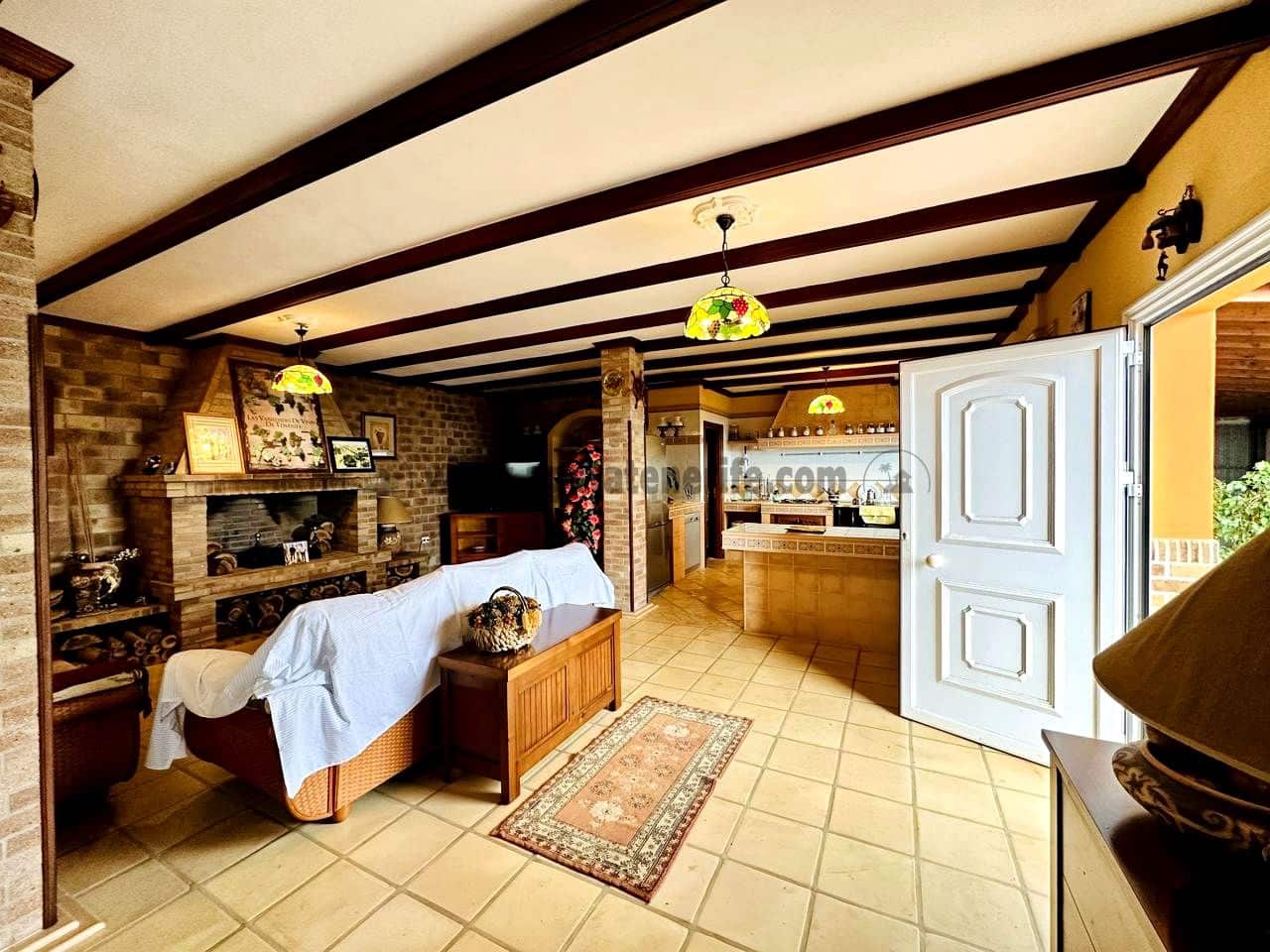 3 soveværelse Villa til salg i La Esperanza med garage - € 850.000 (Ref: 9458430)