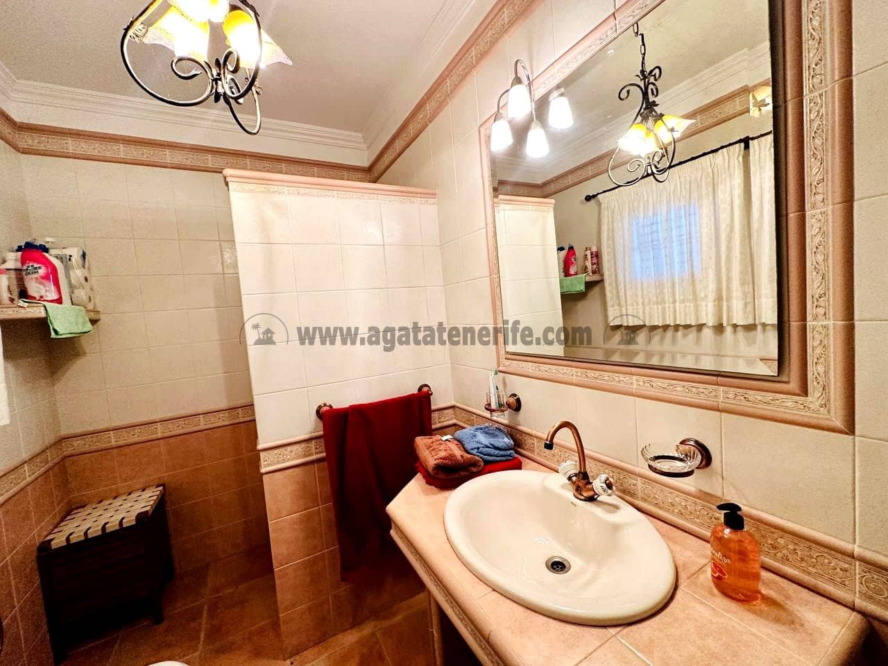 3 soveværelse Villa til salg i La Esperanza med garage - € 850.000 (Ref: 9458430)