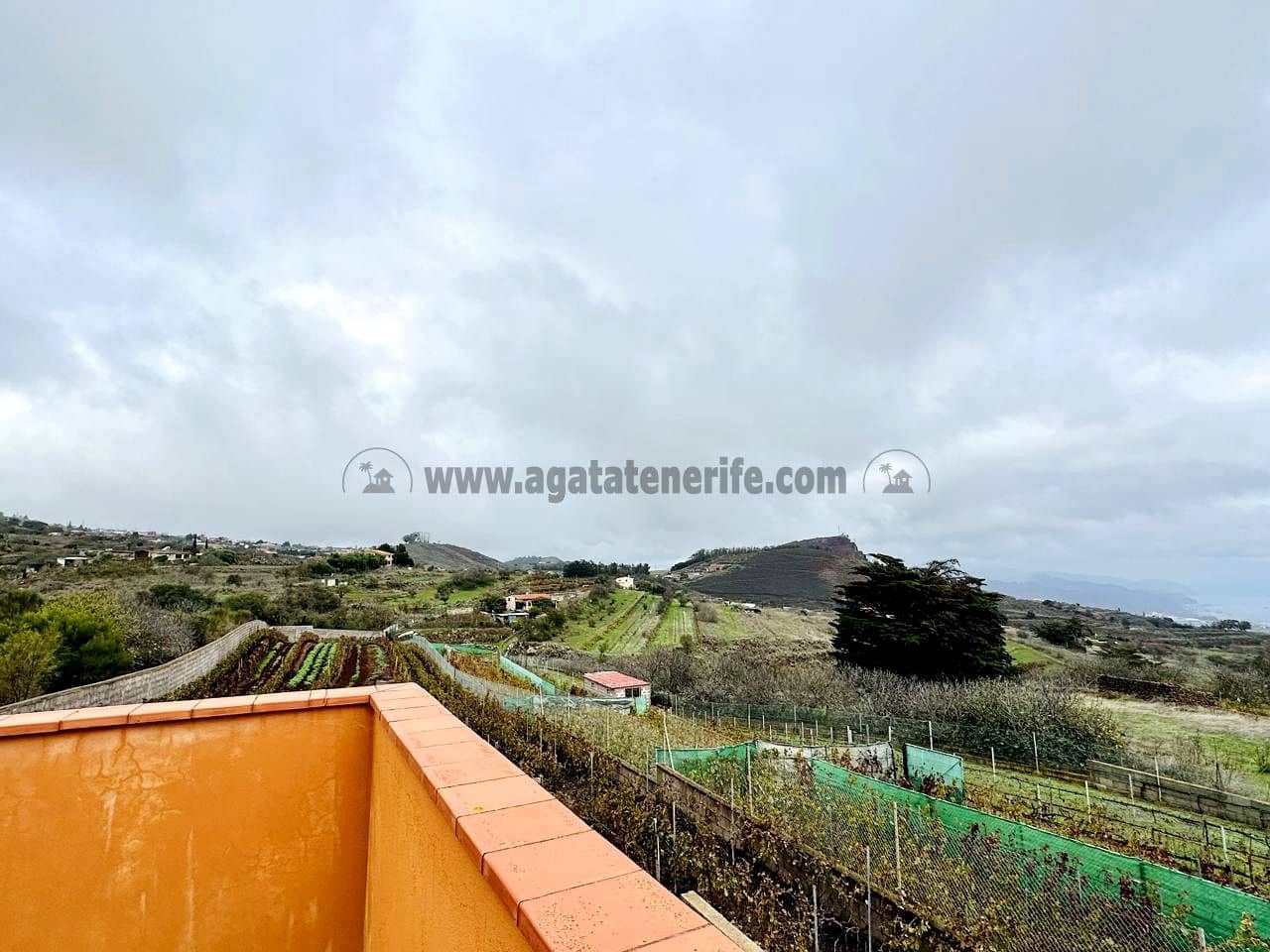 3 soveværelse Villa til salg i La Esperanza med garage - € 850.000 (Ref: 9458430)