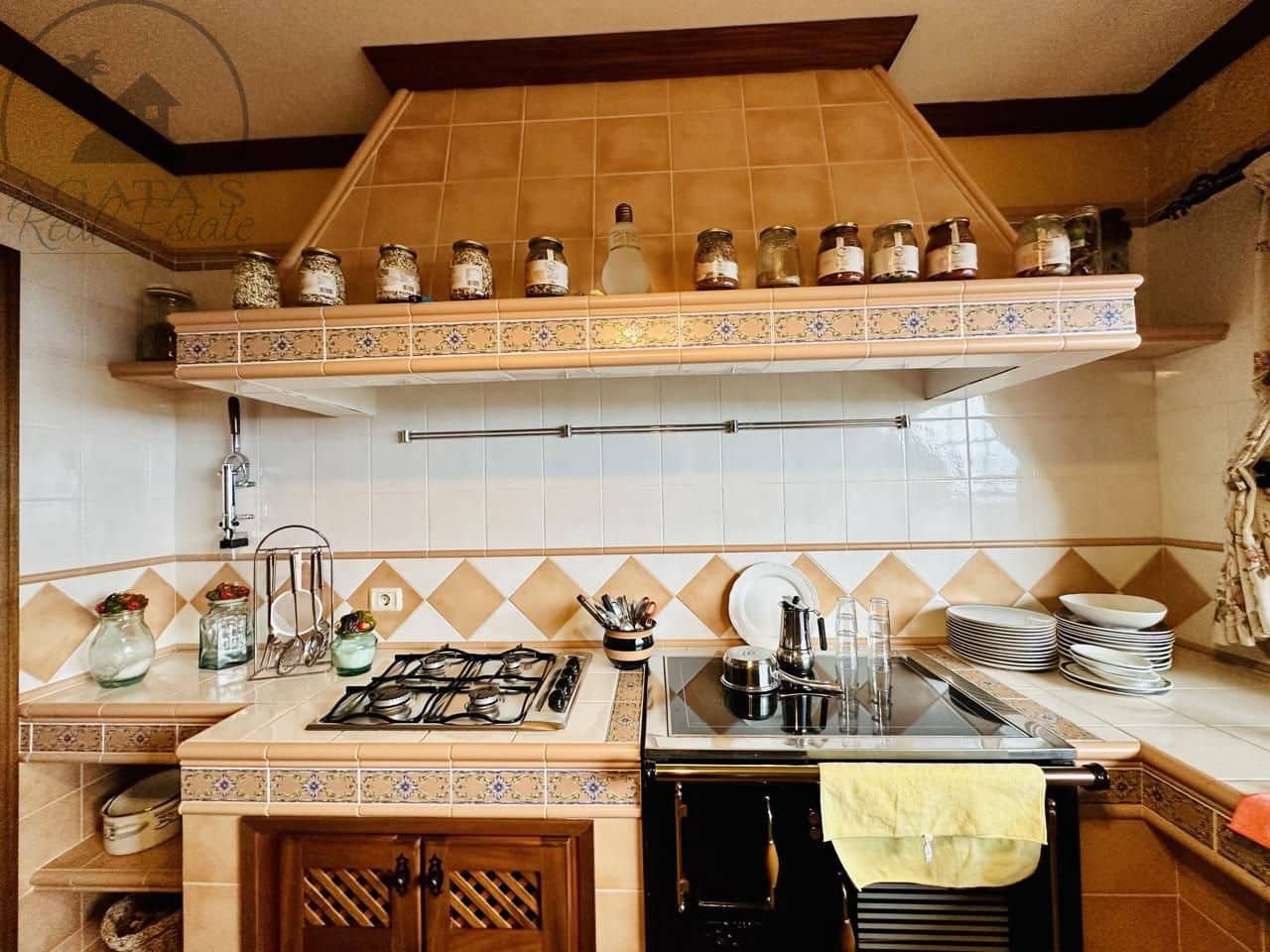 3 soveværelse Villa til salg i La Esperanza med garage - € 850.000 (Ref: 9458430)