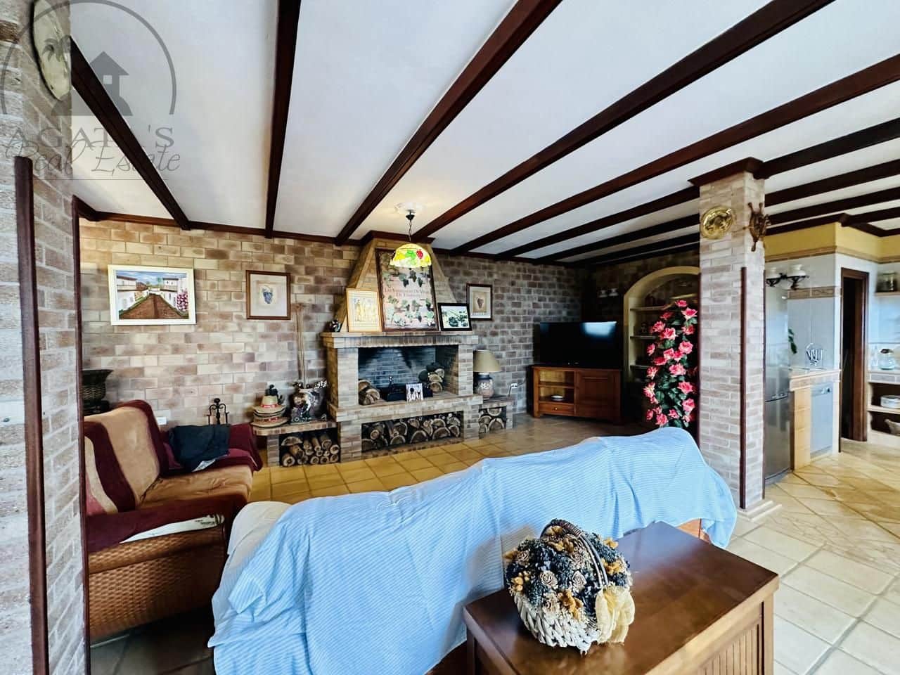 3 soveværelse Villa til salg i La Esperanza med garage - € 850.000 (Ref: 9458430)