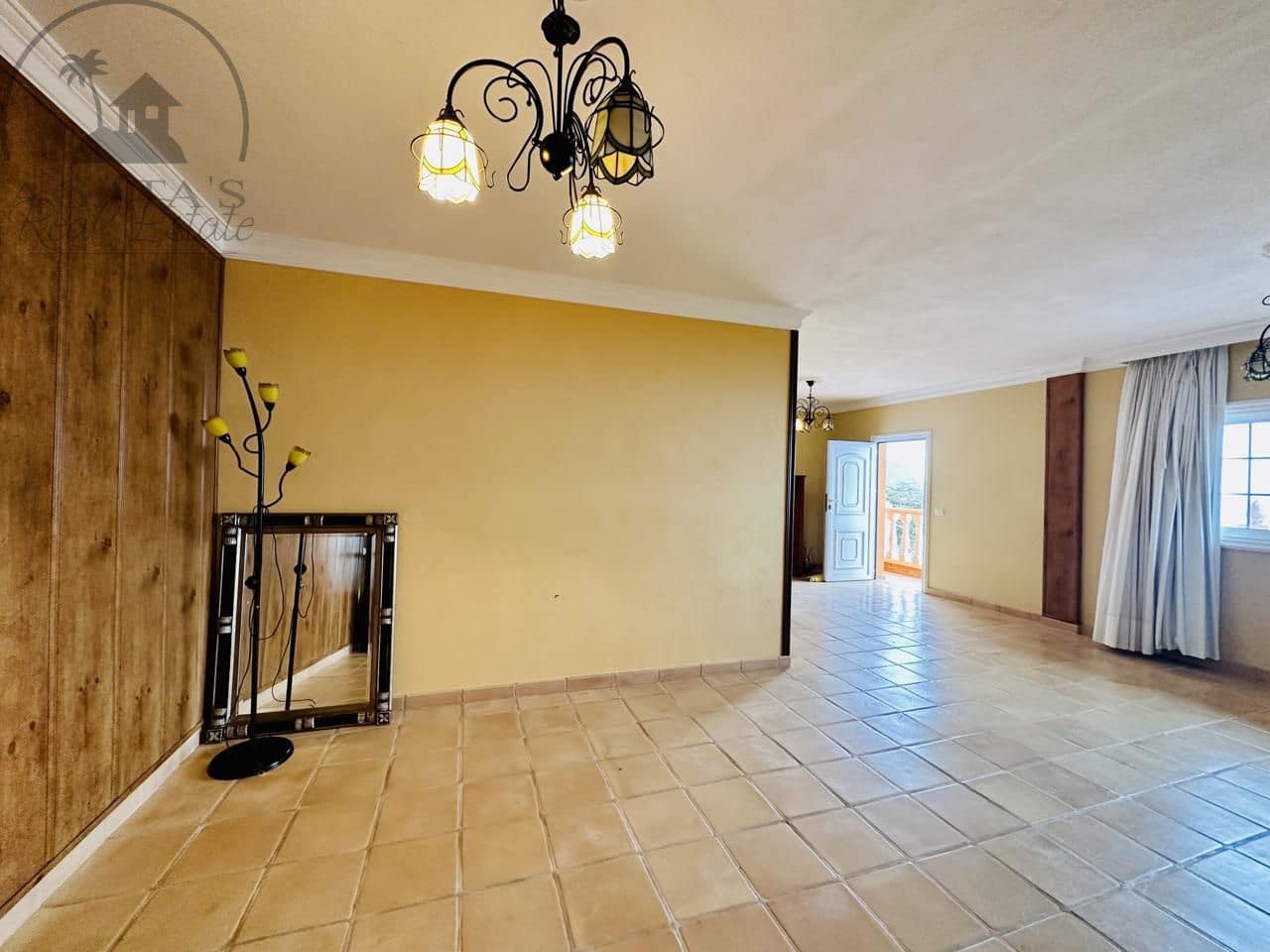 3 soveværelse Villa til salg i La Esperanza med garage - € 850.000 (Ref: 9458430)