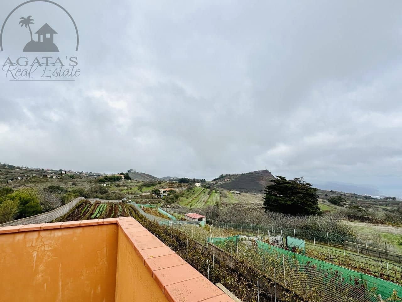 3 soveværelse Villa til salg i La Esperanza med garage - € 850.000 (Ref: 9458430)