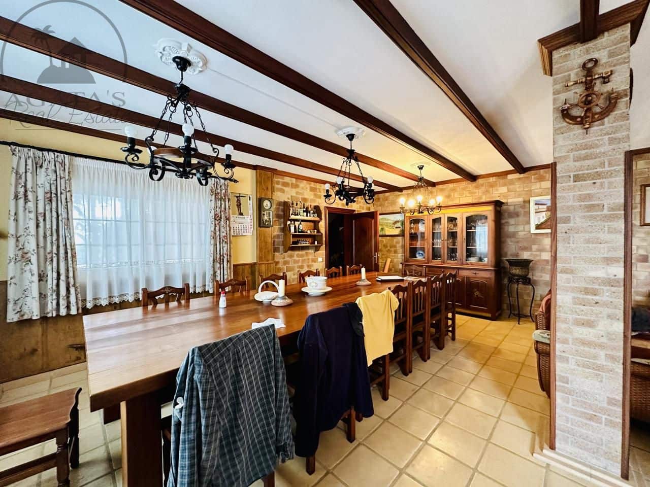 3 soveværelse Villa til salg i La Esperanza med garage - € 850.000 (Ref: 9458430)