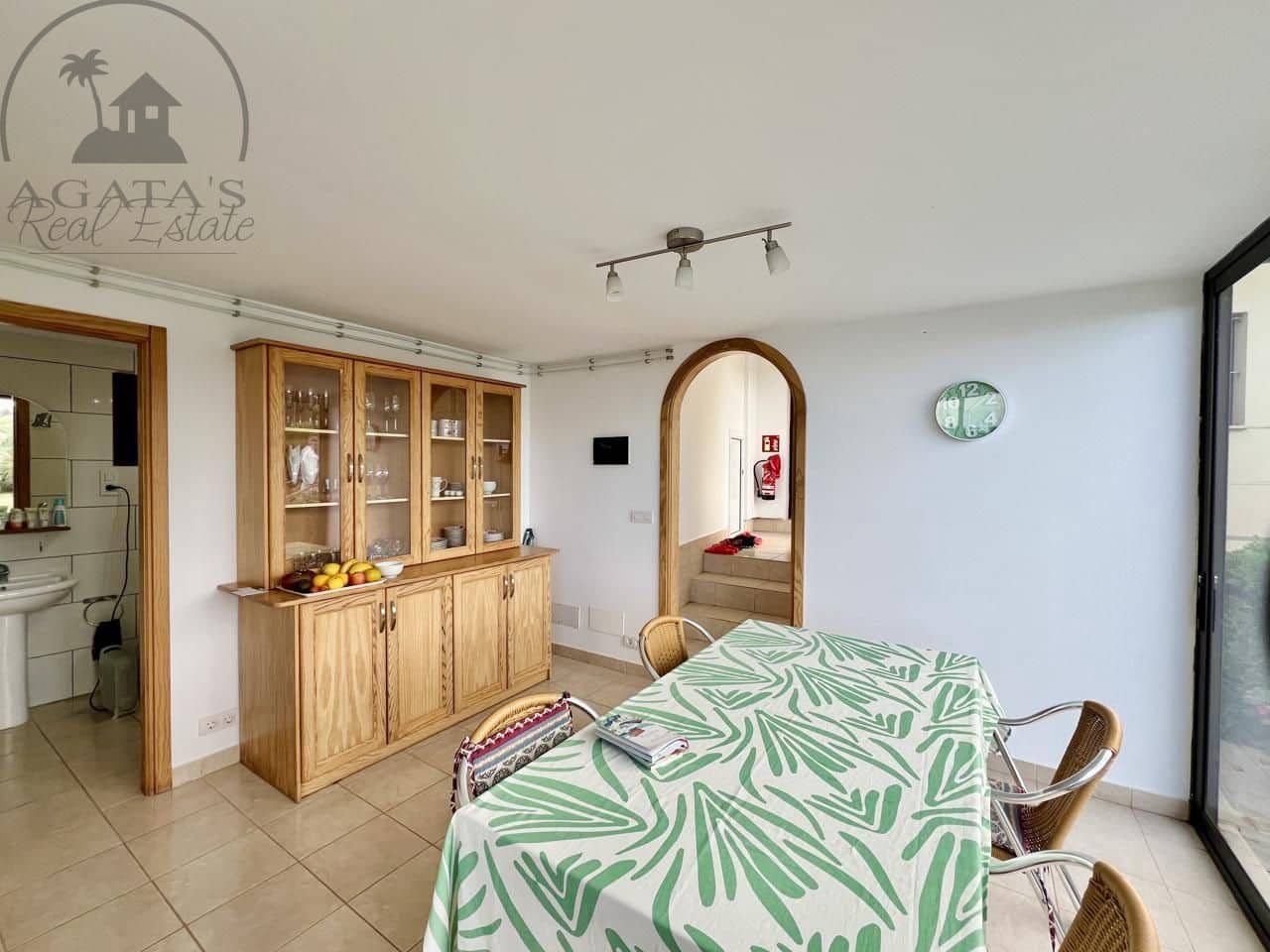 3 quarto Moradia para venda em Santa Ursula com piscina garagem - 378 000 € (Ref: 9471052)