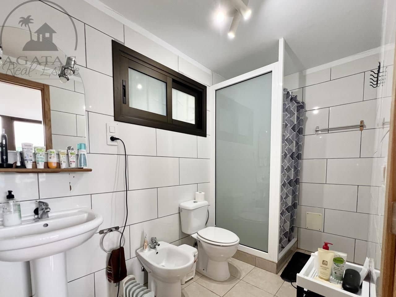 3 quarto Moradia para venda em Santa Ursula com piscina garagem - 378 000 € (Ref: 9471052)