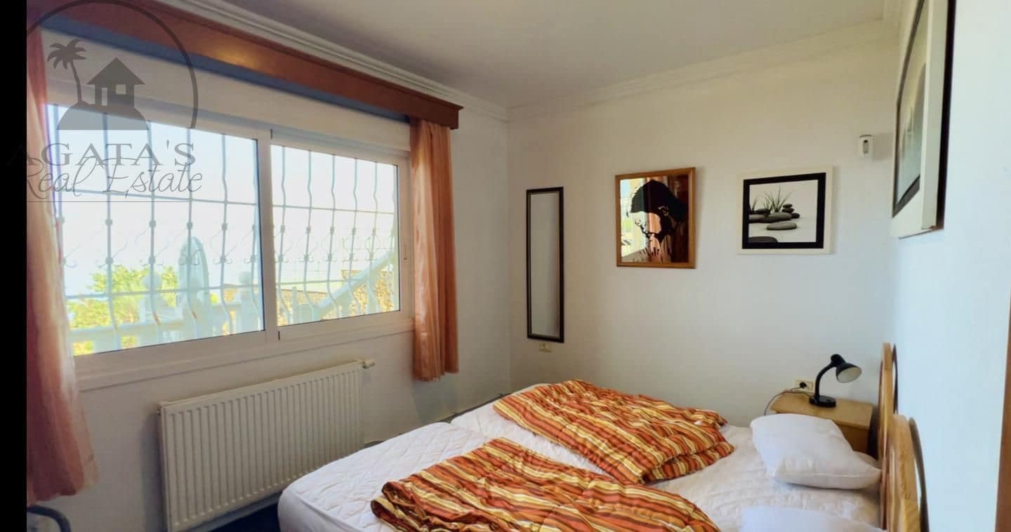 3 Zimmer Villa zu verkaufen in Santa Ursula mit Pool Garage - 378.000 € (Ref: 9471053)