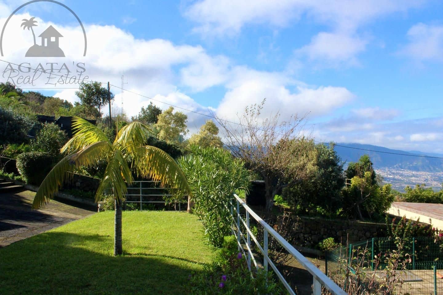 3 Zimmer Villa zu verkaufen in Santa Ursula mit Pool Garage - 378.000 € (Ref: 9471053)