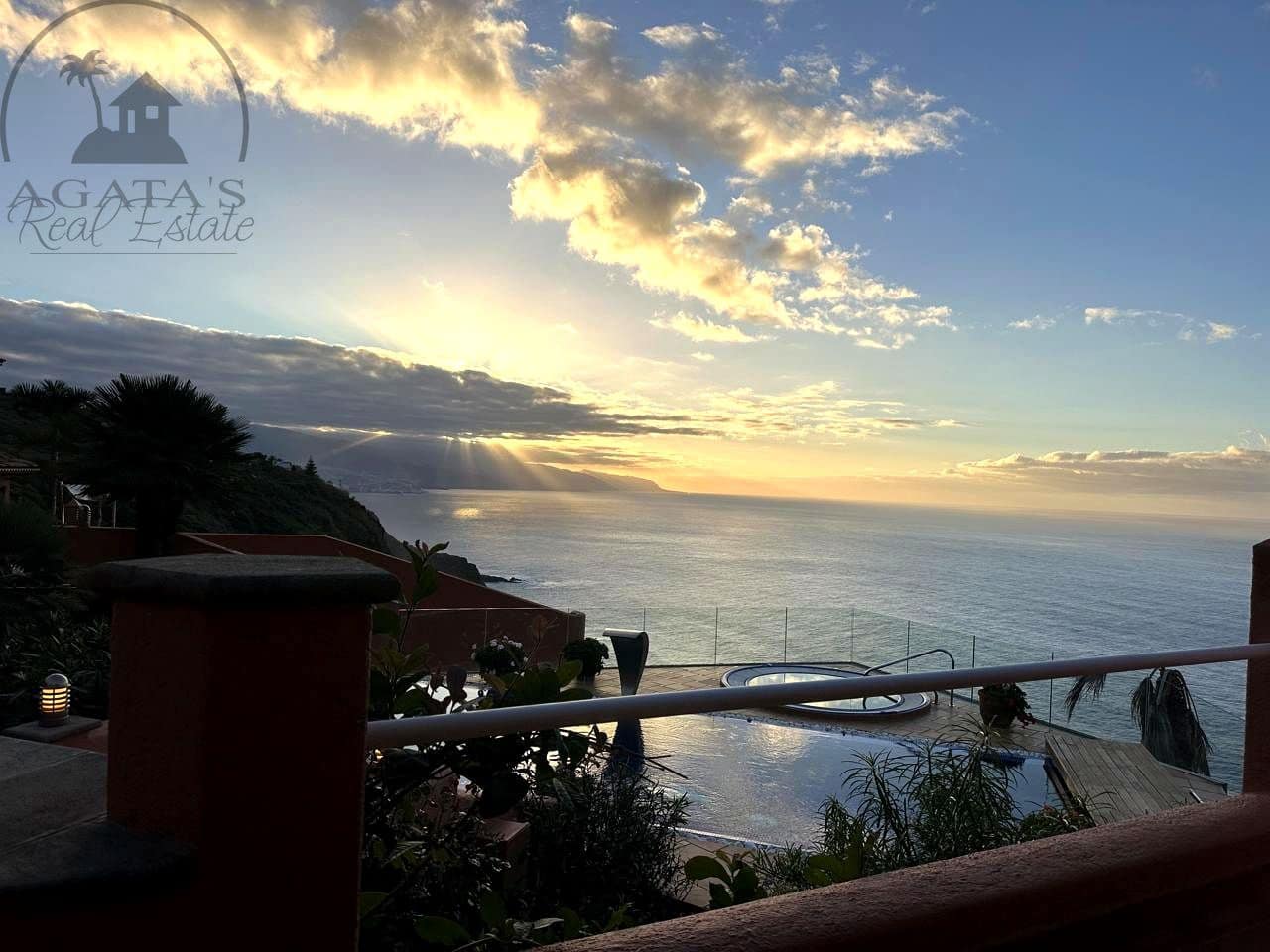 4 soveværelse Villa til salg i Tacoronte med swimmingpool garage - € 3.180.000 (Ref: 9479285)