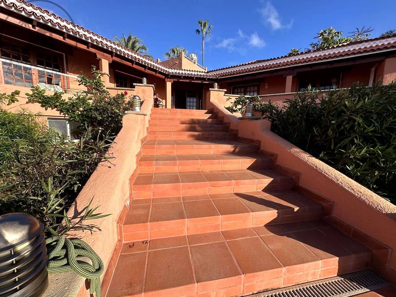 4 soveværelse Villa til salg i Tacoronte med swimmingpool garage - € 3.180.000 (Ref: 9479285)