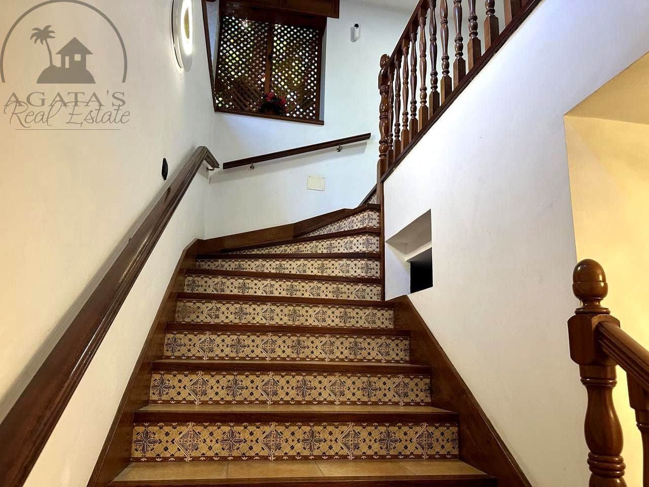 4 soveværelse Villa til salg i Tacoronte med swimmingpool garage - € 3.180.000 (Ref: 9479285)