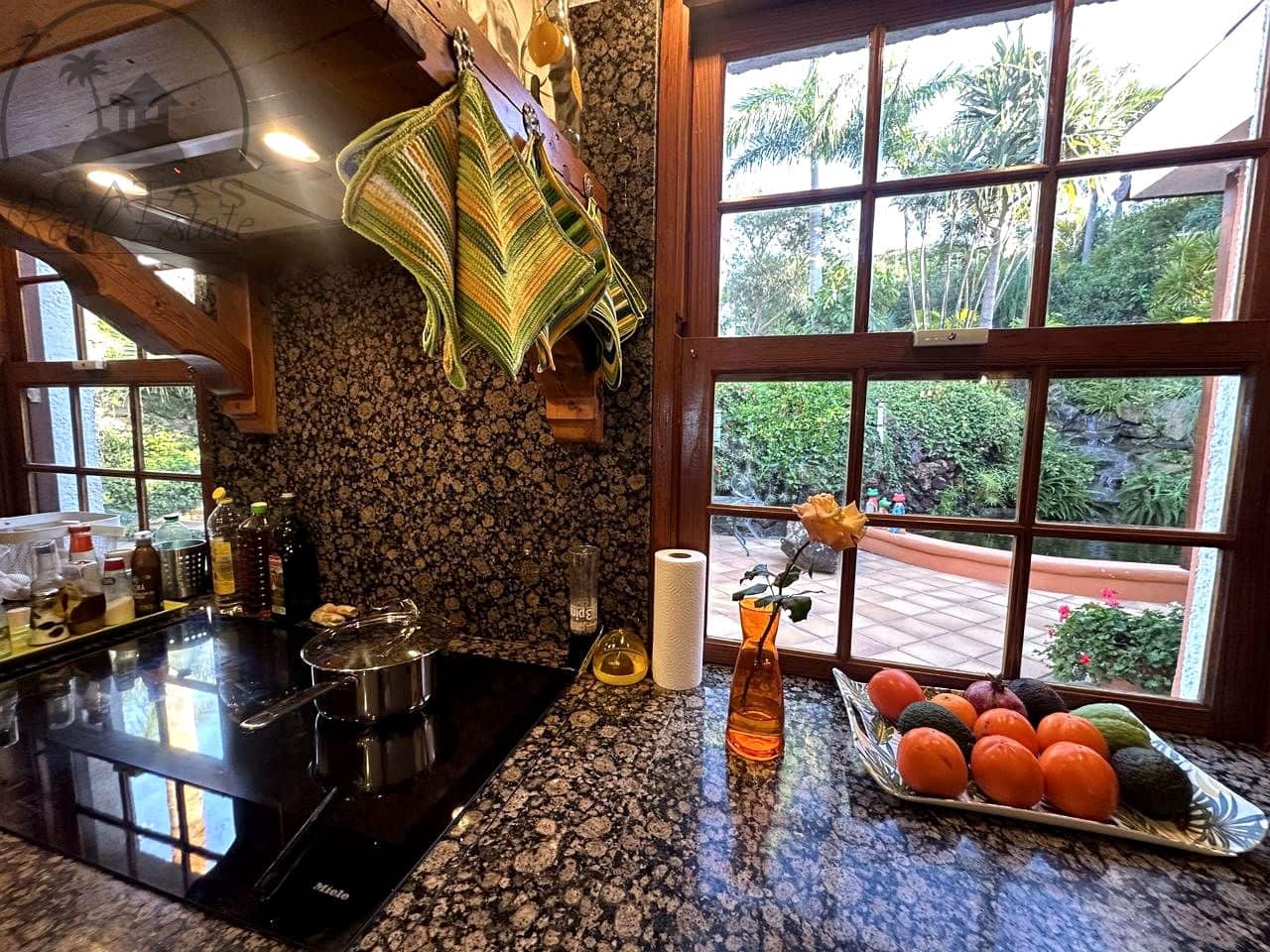 4 soveværelse Villa til salg i Tacoronte med swimmingpool garage - € 3.180.000 (Ref: 9479285)