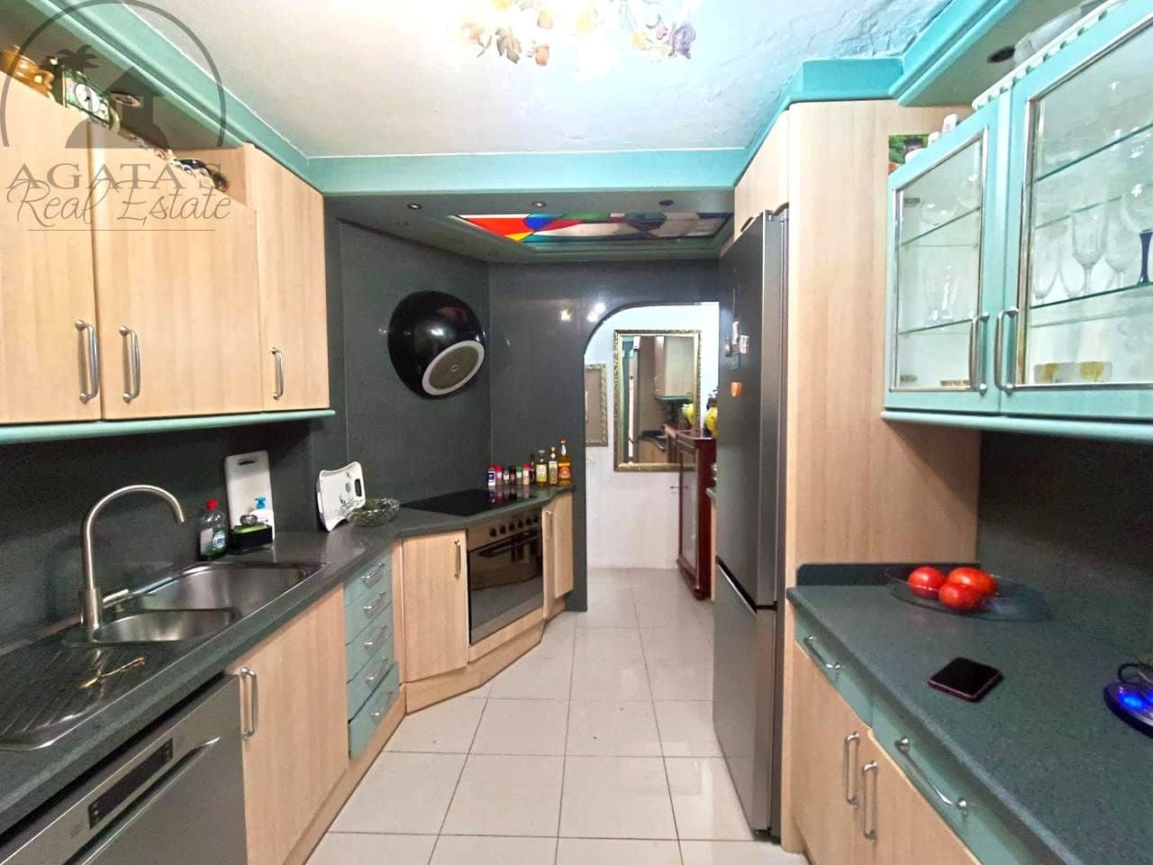 6 bedroom Bungalow for sale in Costa Adeje with pool - € 650,000 (Ref: 9488580)