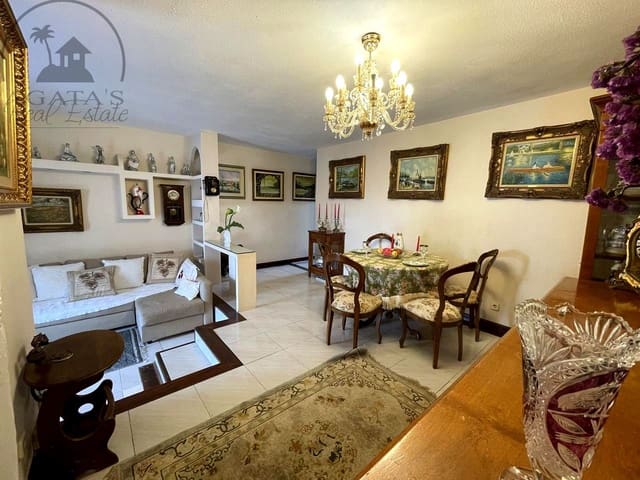 6 Zimmer Bungalow zu verkaufen in Torviscas Bajo, Adeje mit Pool - 650.000 € (Ref: 9488580)