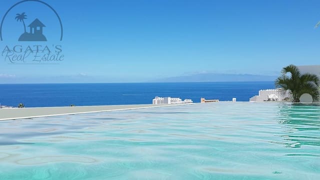 4 soveværelse Villa til salg i San Eugenio Bajo, Adeje med swimmingpool - € 1.912.900 (Ref: 9494242)