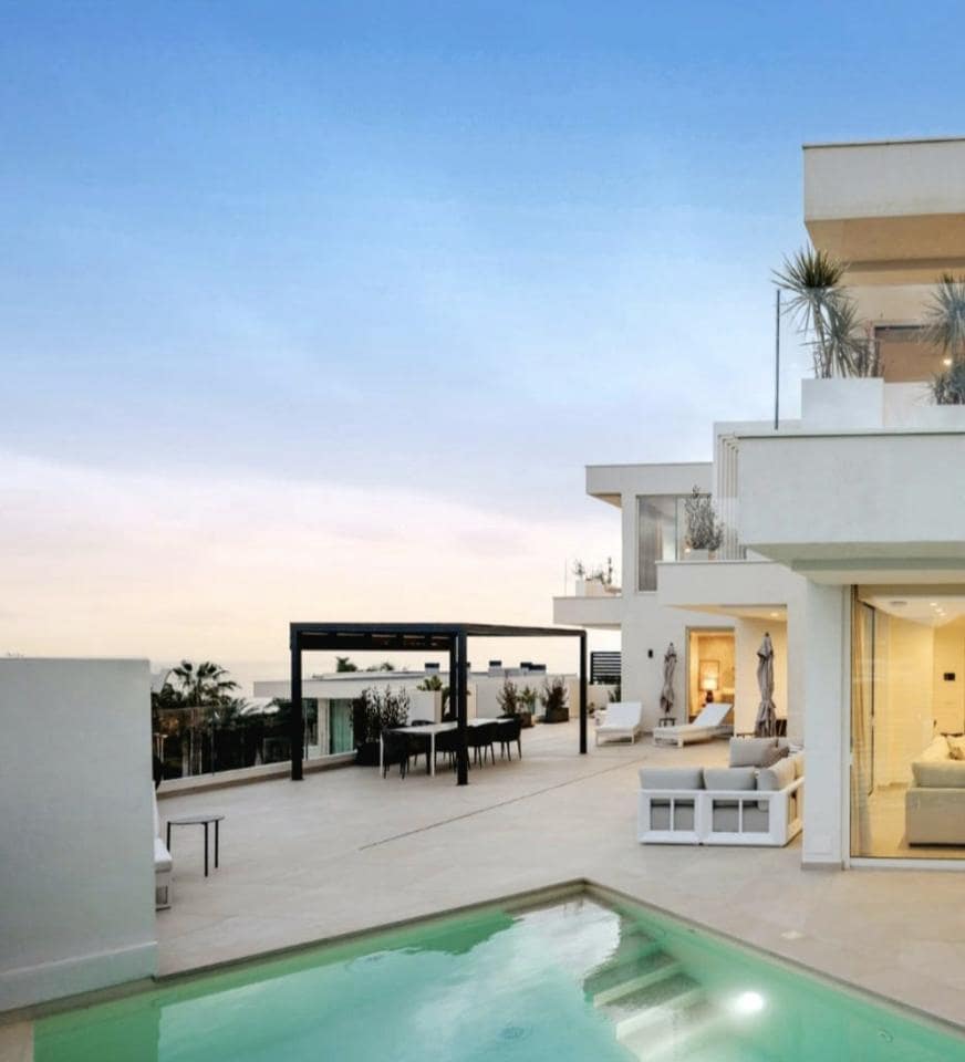 4 sovrum Villa till salu i Costa Adeje med pool - 1 912 900 € (Ref: 9494242)