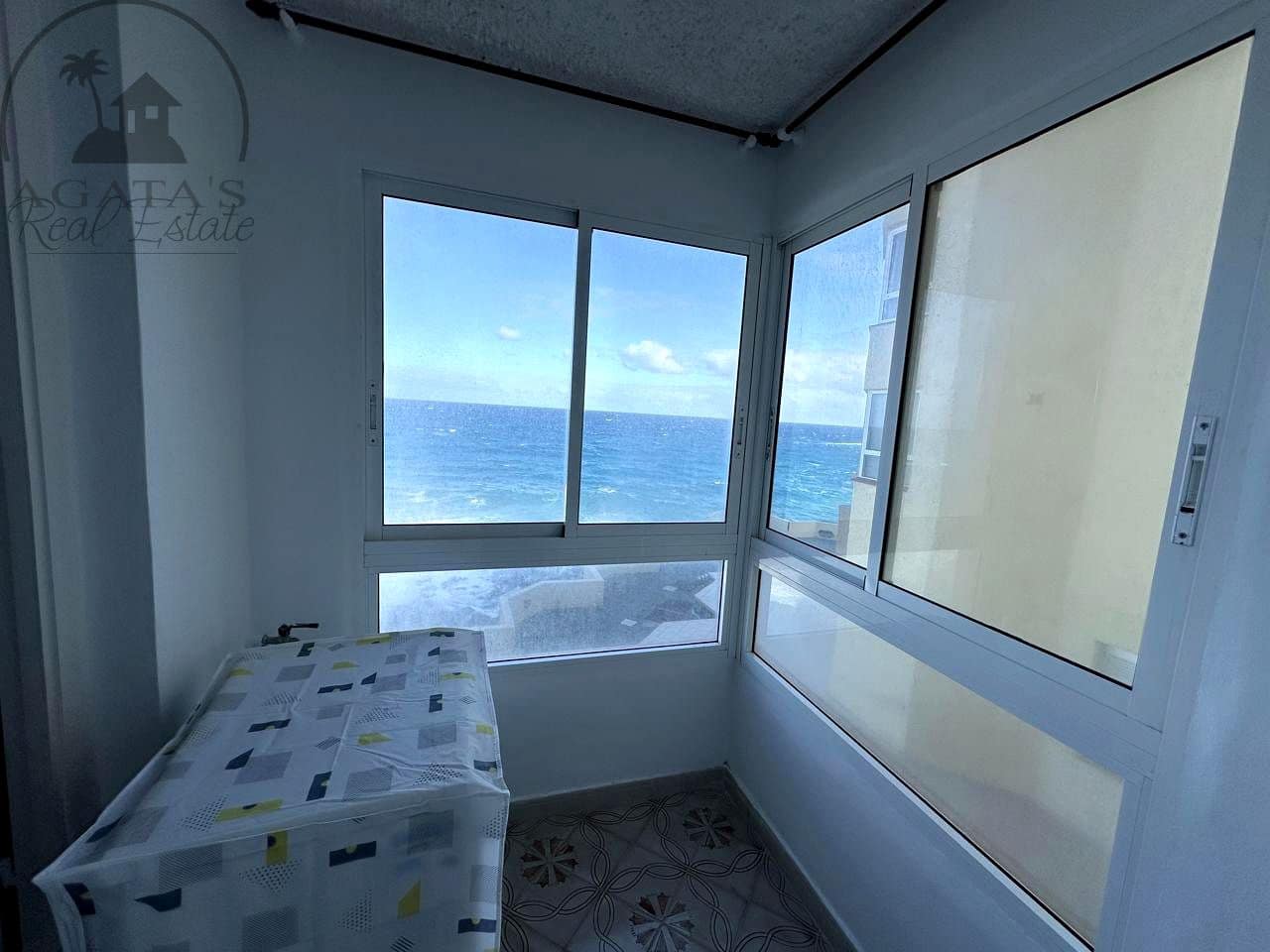 Piso de 2 habitaciones en Los Silos en venta con piscina - 150.000 € (Ref: 9497813)