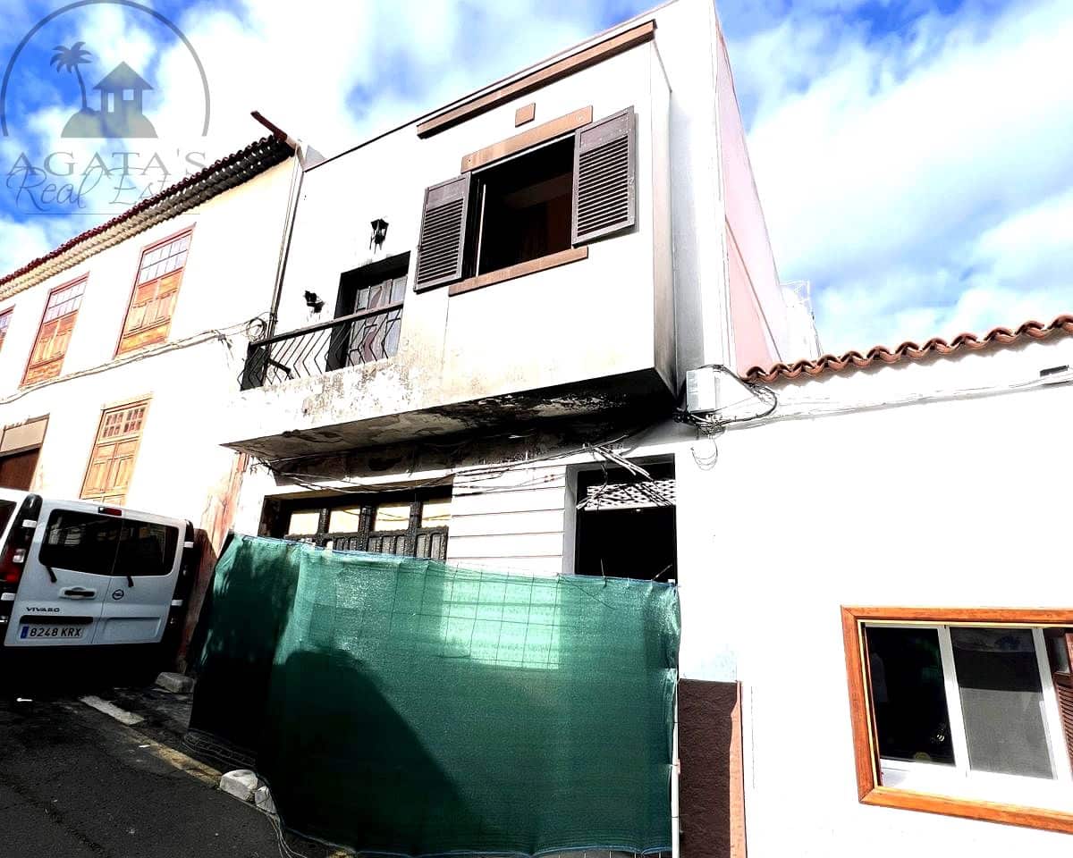 4 slaapkamer Villa te koop in Icod de los Vinos met garage - € 240.000 (Ref: 9498026)