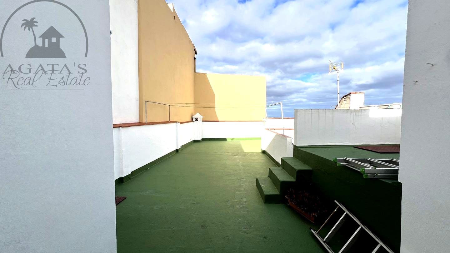 4 slaapkamer Villa te koop in Icod de los Vinos met garage - € 240.000 (Ref: 9498026)