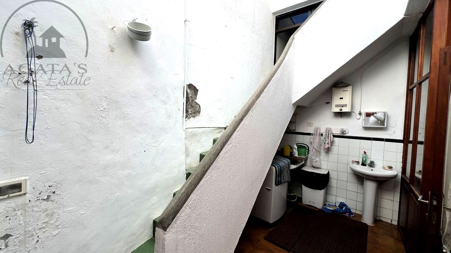 4 slaapkamer Villa te koop in Icod de los Vinos met garage - € 240.000 (Ref: 9498026)