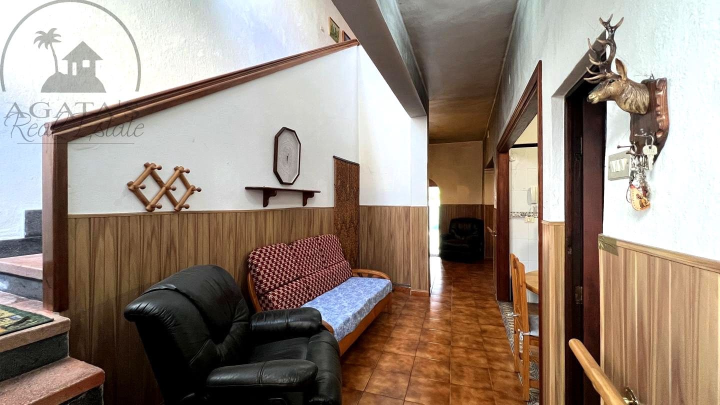 4 slaapkamer Villa te koop in Icod de los Vinos met garage - € 240.000 (Ref: 9498026)