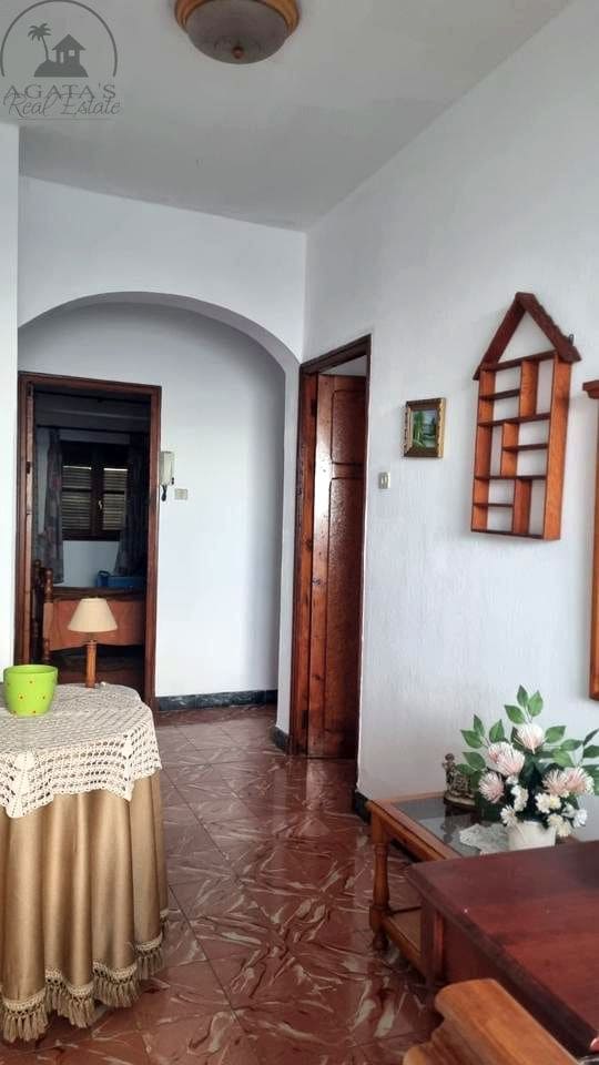 4 bedroom Villa for sale in Icod de los Vinos with garage - € 240,000 (Ref: 9498026)