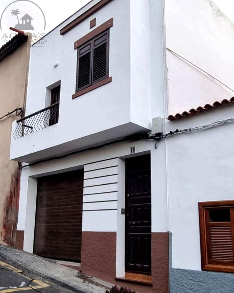 4 bedroom Villa for sale in Icod de los Vinos with garage - € 240,000 (Ref: 9498026)