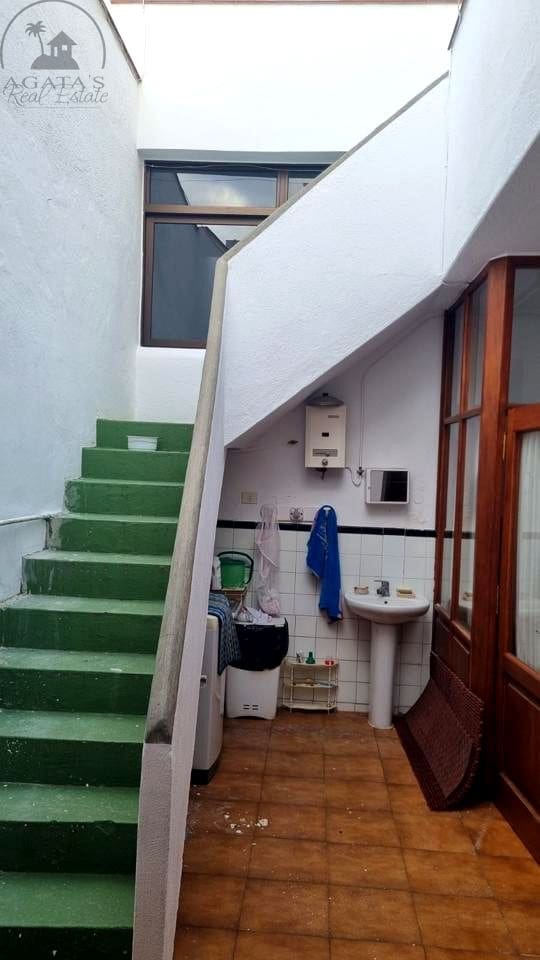 4 slaapkamer Villa te koop in Icod de los Vinos met garage - € 240.000 (Ref: 9498026)