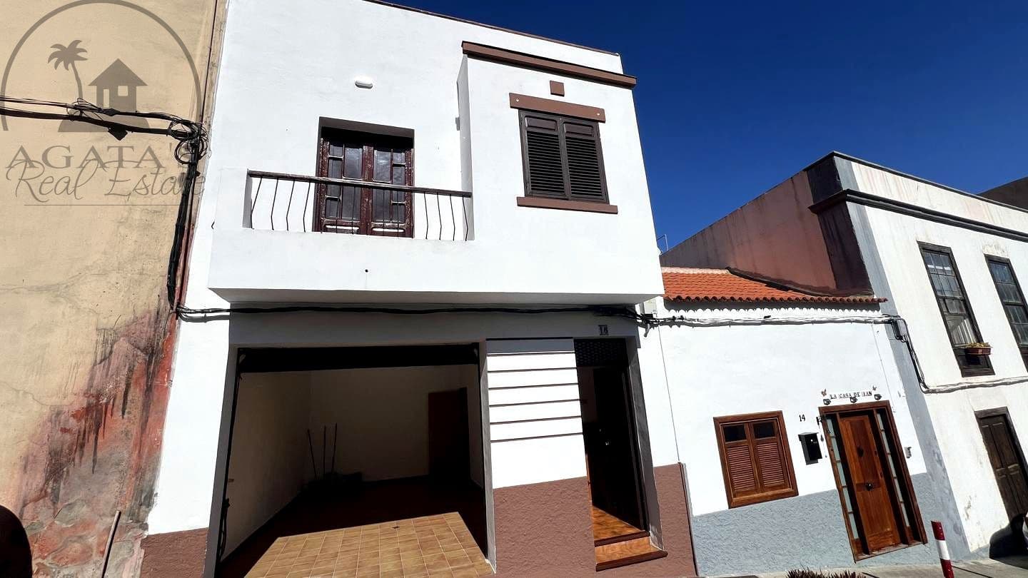 4 slaapkamer Villa te koop in Icod de los Vinos met garage - € 240.000 (Ref: 9498026)