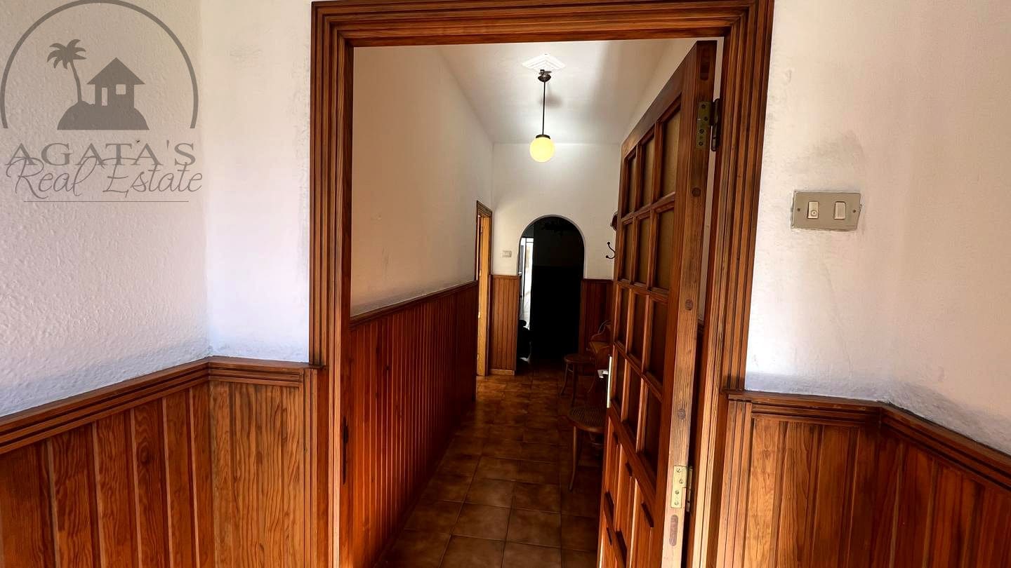 4 slaapkamer Villa te koop in Icod de los Vinos met garage - € 240.000 (Ref: 9498026)