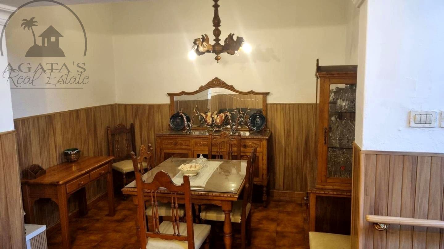 4 slaapkamer Villa te koop in Icod de los Vinos met garage - € 240.000 (Ref: 9498026)