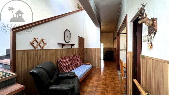 4 soveværelse Villa til salg i Icod de los Vinos med garage - € 240.000 (Ref: 9498026)