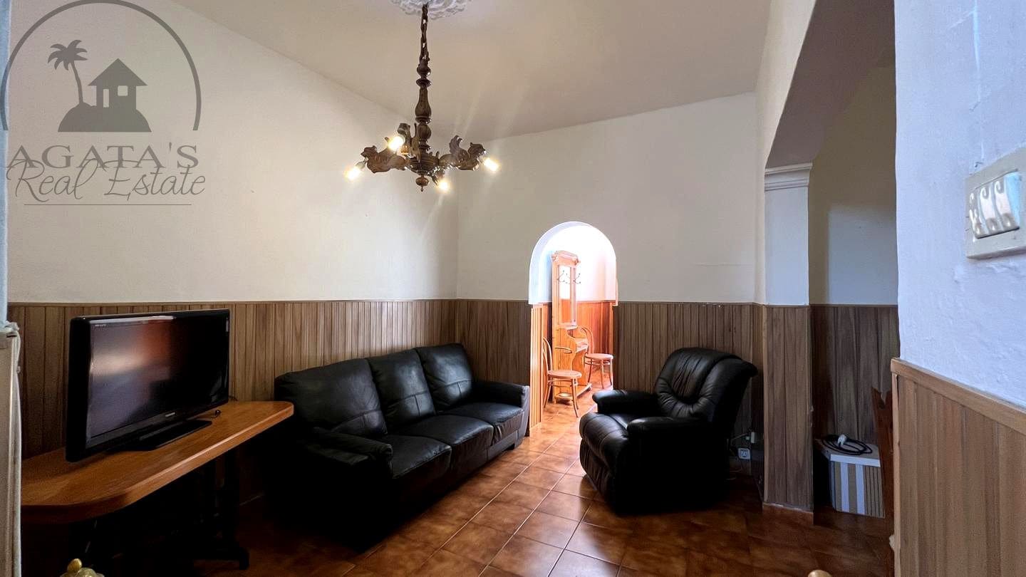 4 slaapkamer Villa te koop in Icod de los Vinos met garage - € 240.000 (Ref: 9498026)