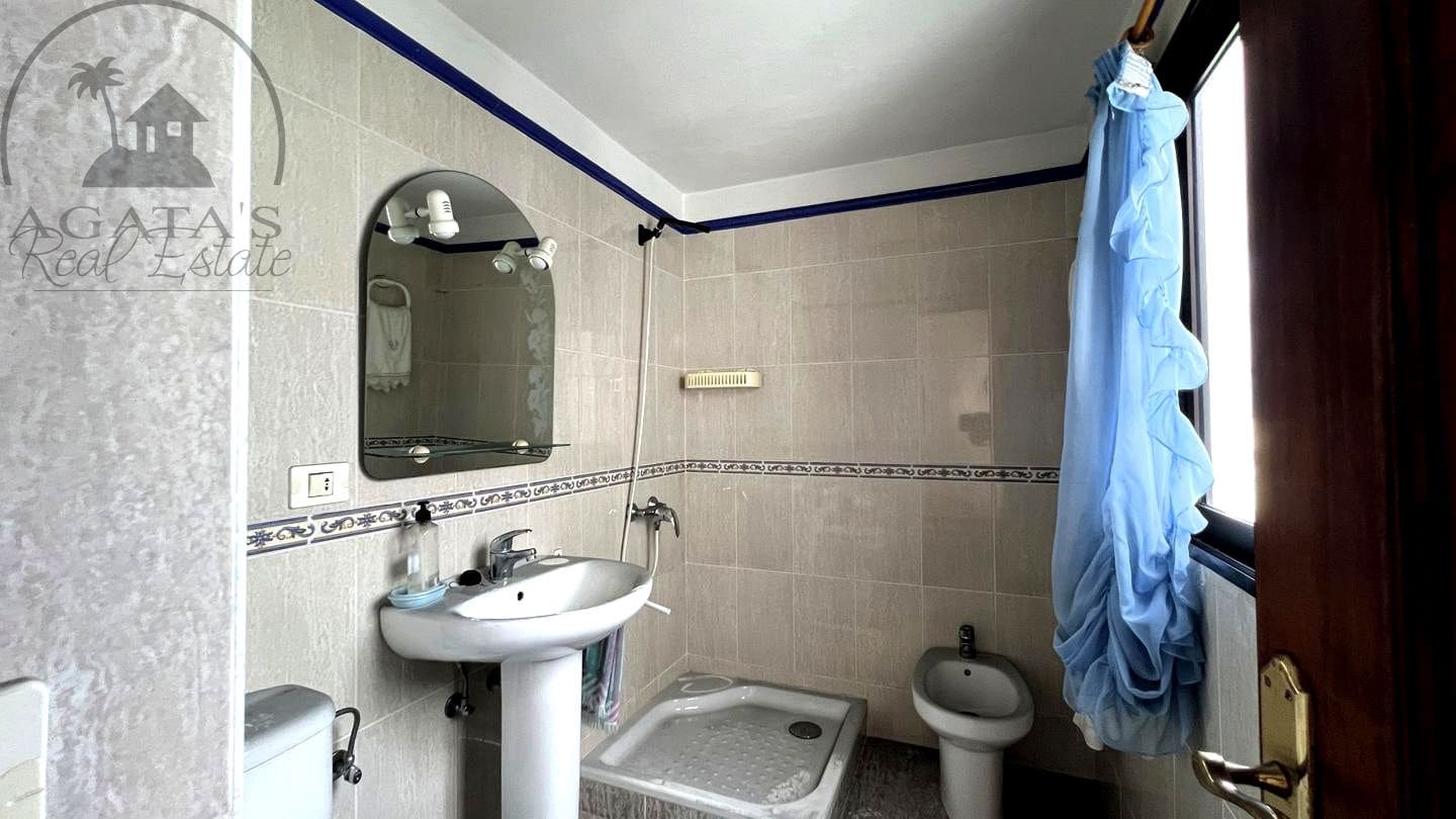 4 slaapkamer Villa te koop in Icod de los Vinos met garage - € 240.000 (Ref: 9498026)