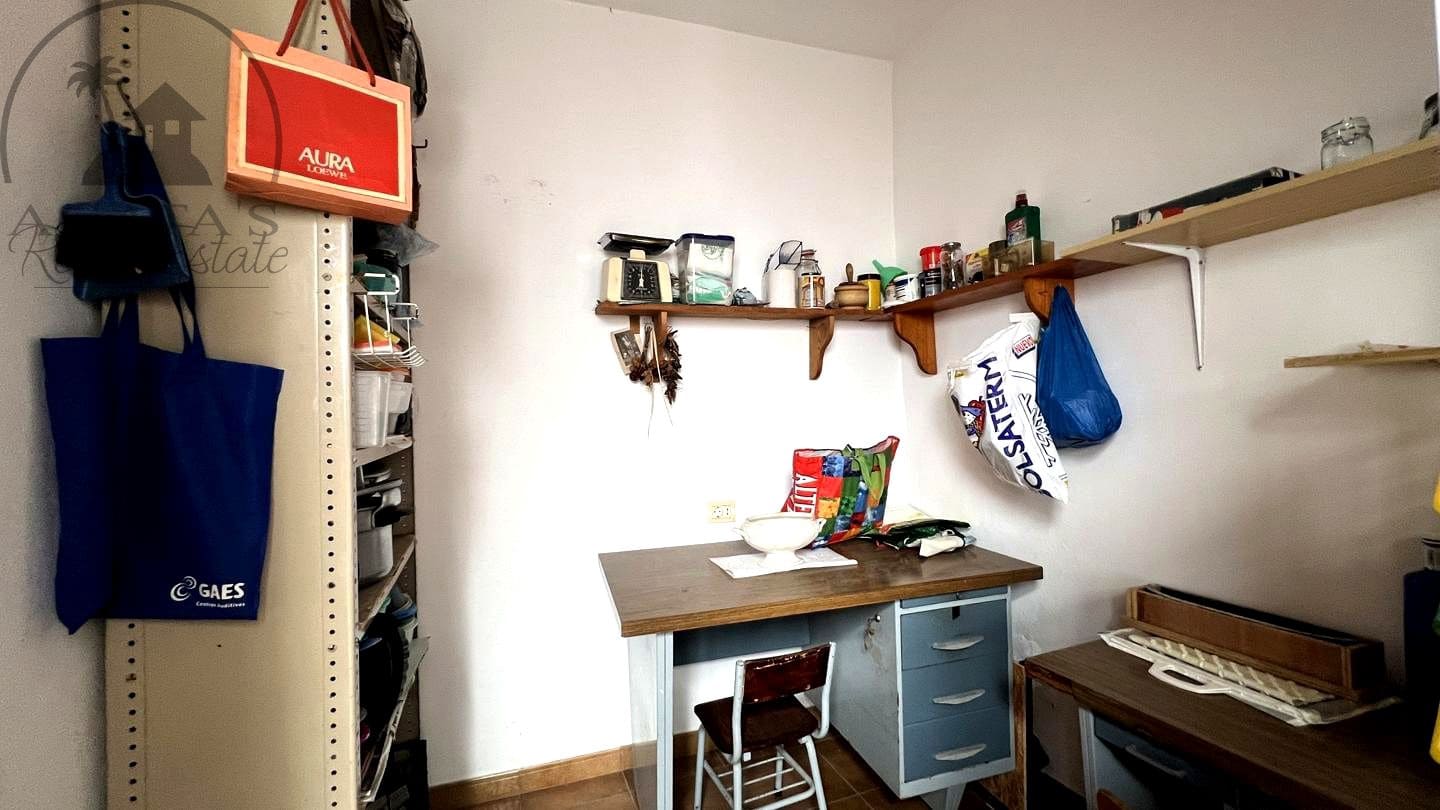 4 slaapkamer Villa te koop in Icod de los Vinos met garage - € 240.000 (Ref: 9498026)