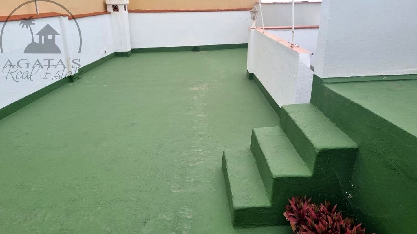 4 slaapkamer Villa te koop in Icod de los Vinos met garage - € 240.000 (Ref: 9498026)