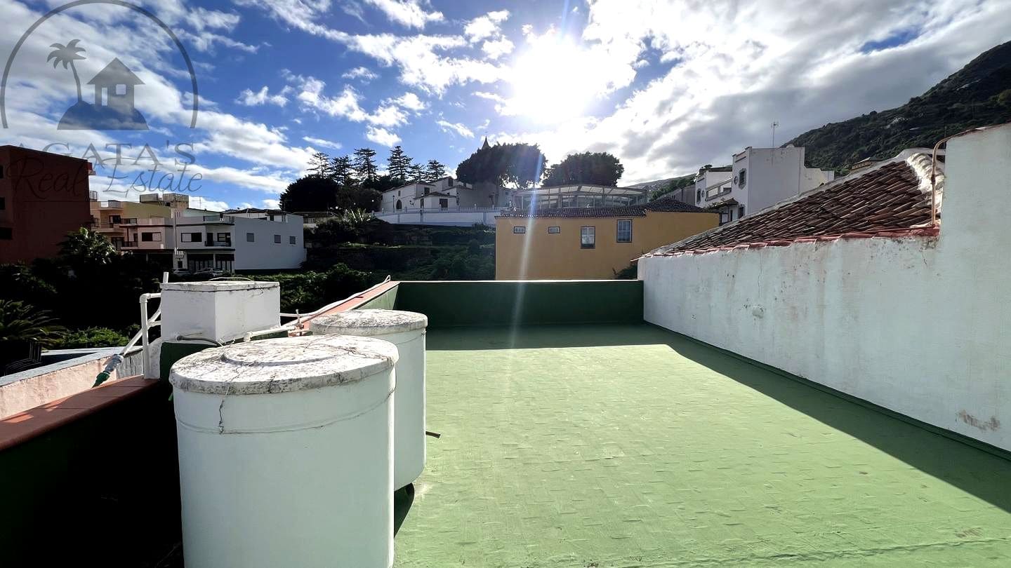 4 slaapkamer Villa te koop in Icod de los Vinos met garage - € 240.000 (Ref: 9498026)