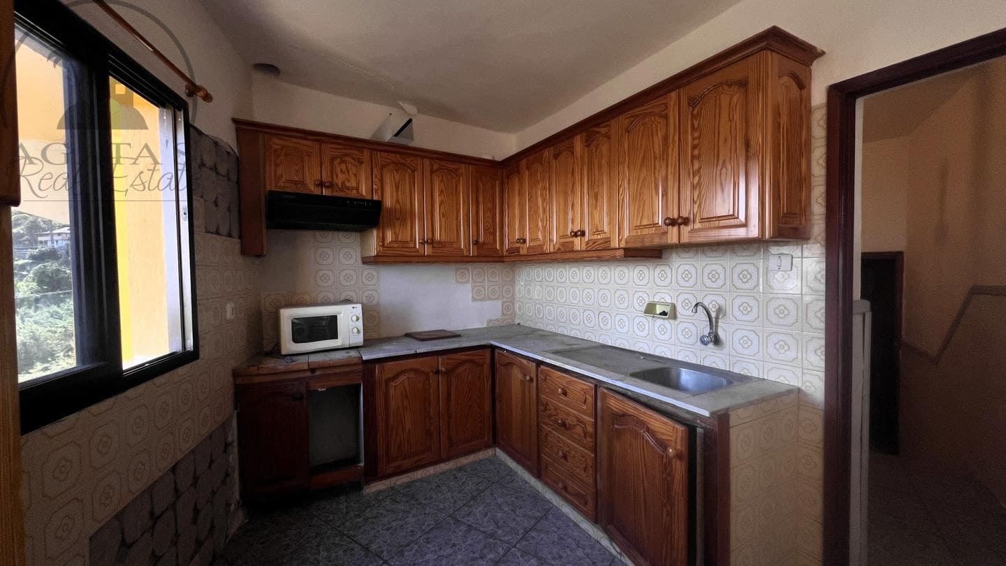 4 bedroom Villa for sale in Icod de los Vinos - € 215,000 (Ref: 9498027)