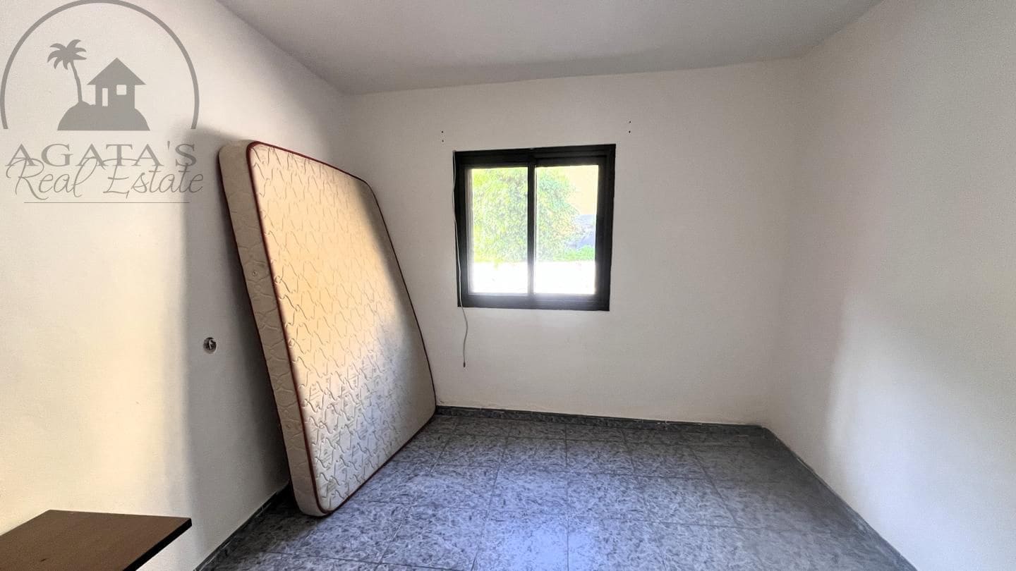 4 bedroom Villa for sale in Icod de los Vinos - € 215,000 (Ref: 9498027)